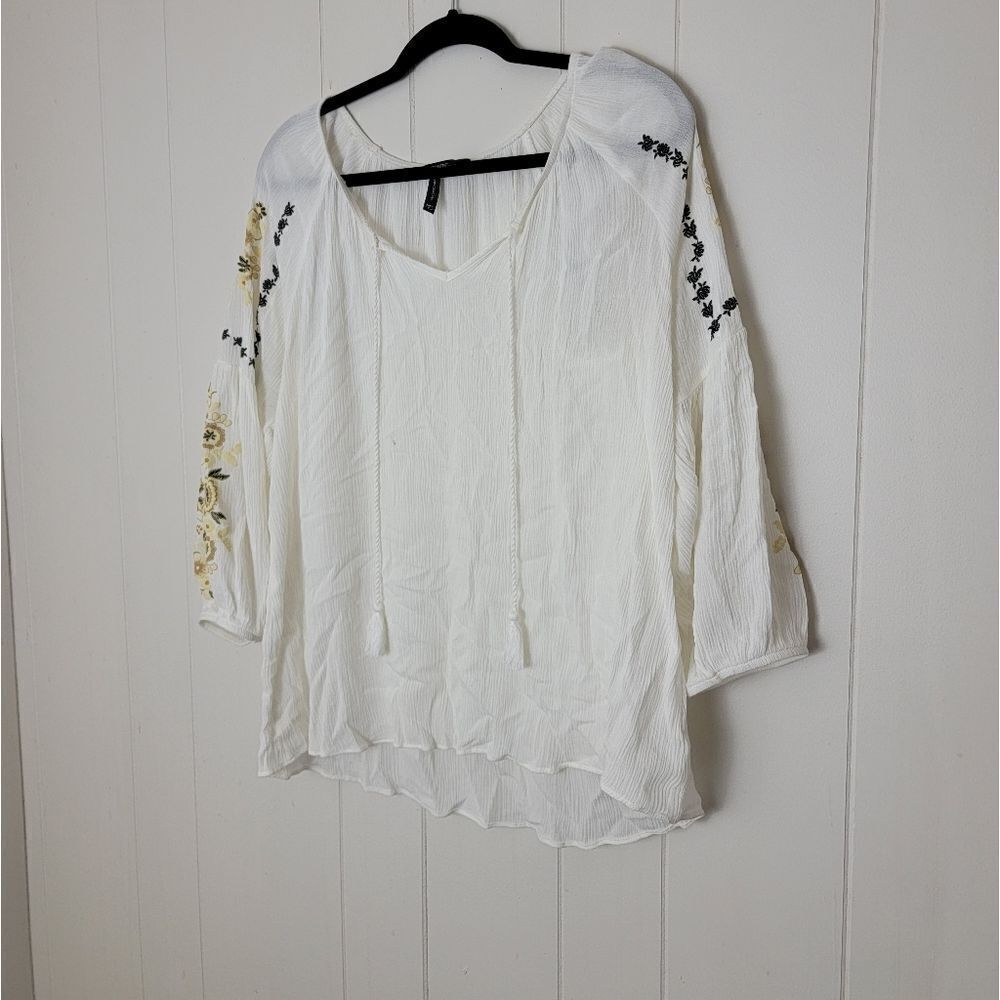 Embroidered blouse long sleeve